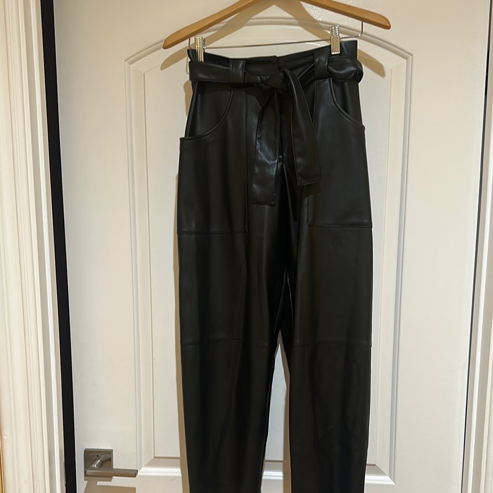 Black Leather woman’s Pants